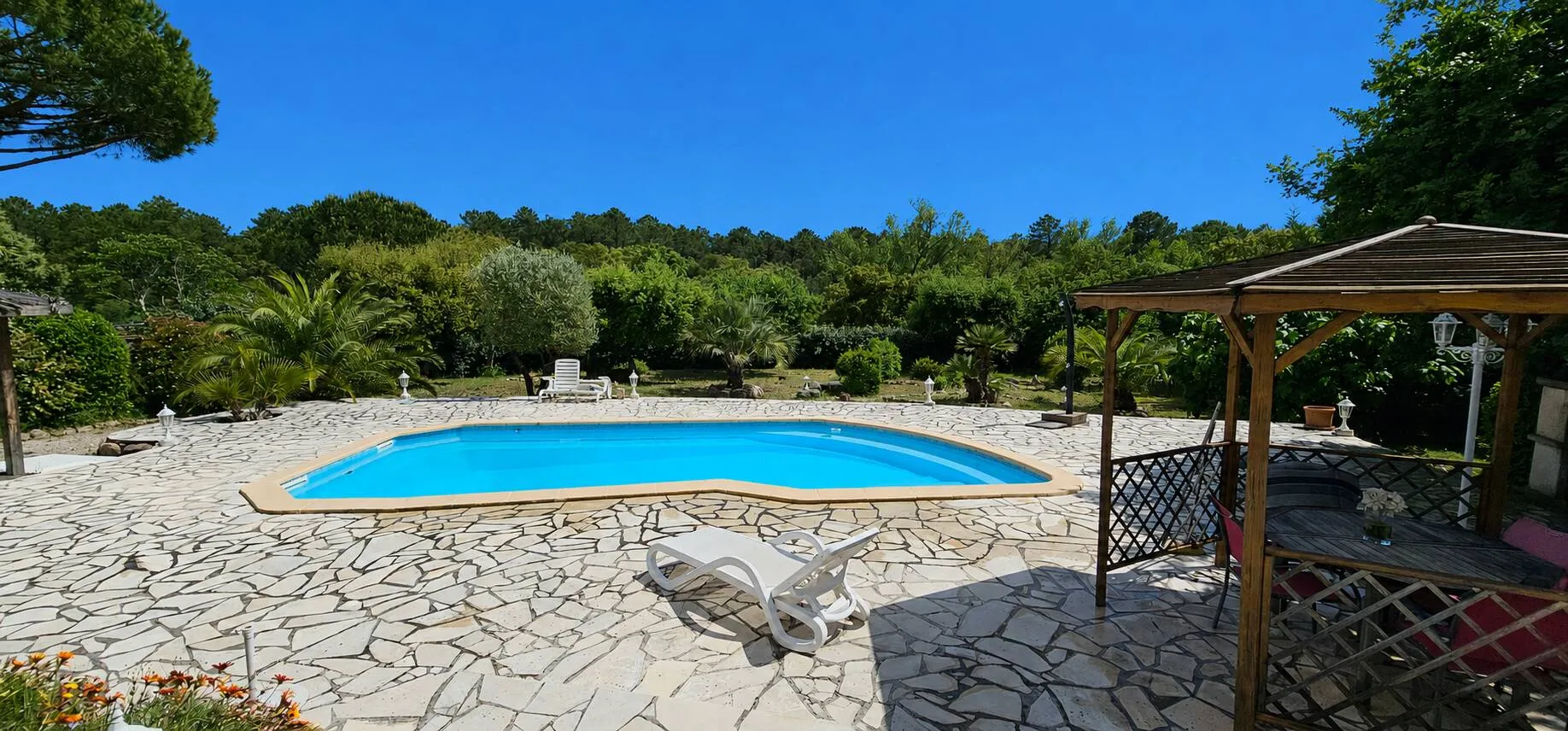 villa 5 pièces à Roquebrune-sur-Argens (83520)