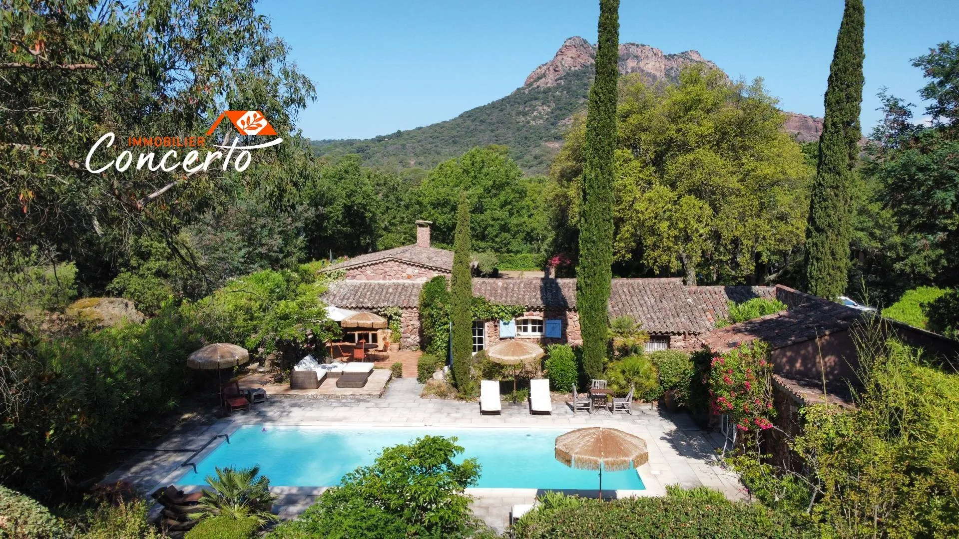 maison 6 pièces à Roquebrune-sur-Argens (83520) — photo 2