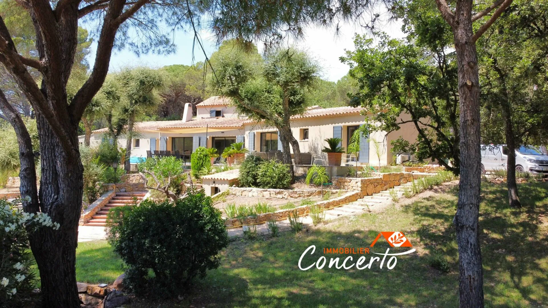 villa 8 pièces à Roquebrune-sur-Argens (83520) — photo 3
