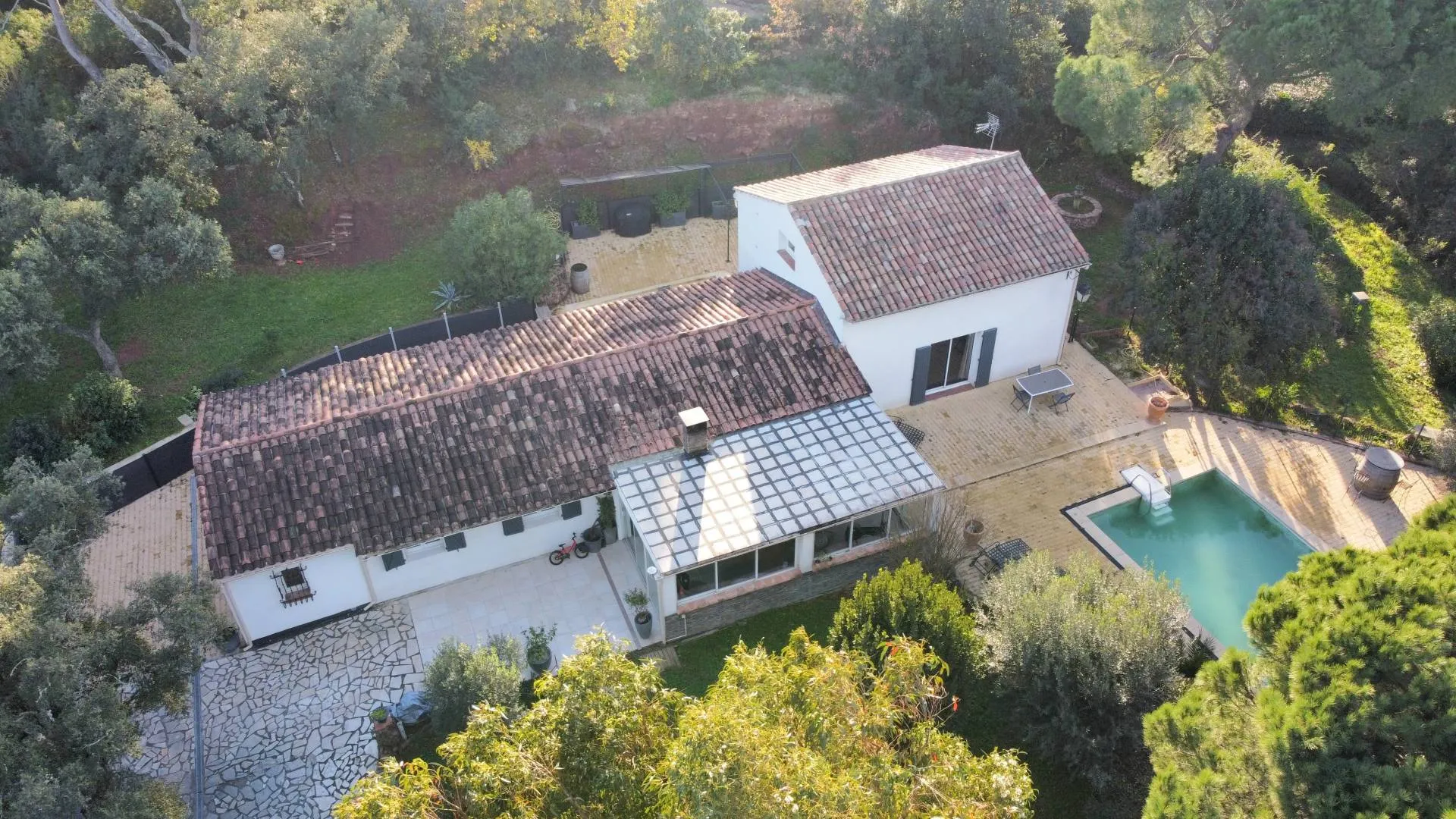 villa 6 pièces à Roquebrune-sur-Argens (83520) — photo 2