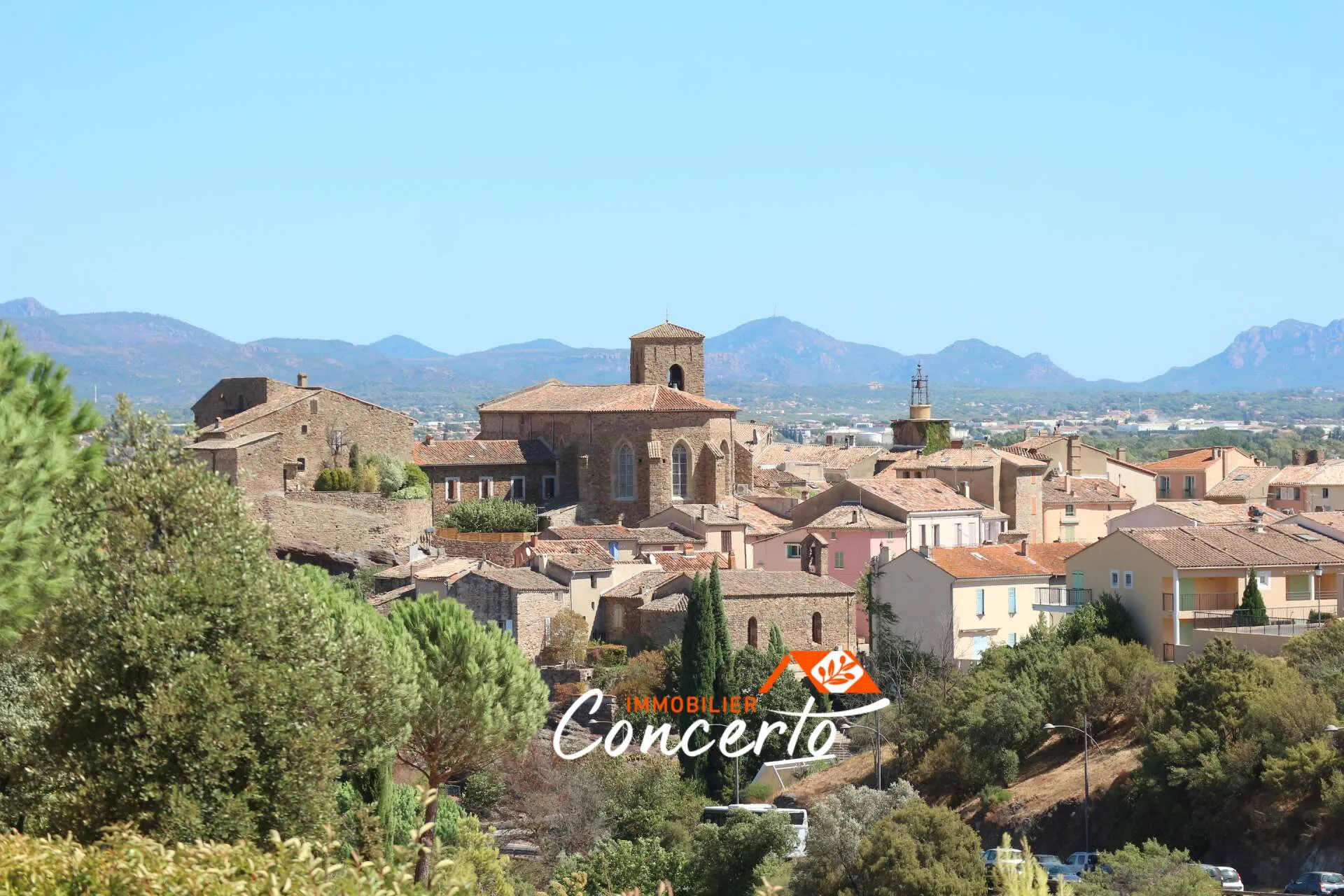 maison de village 6 pièces à Roquebrune-sur-Argens (83520) — photo 2