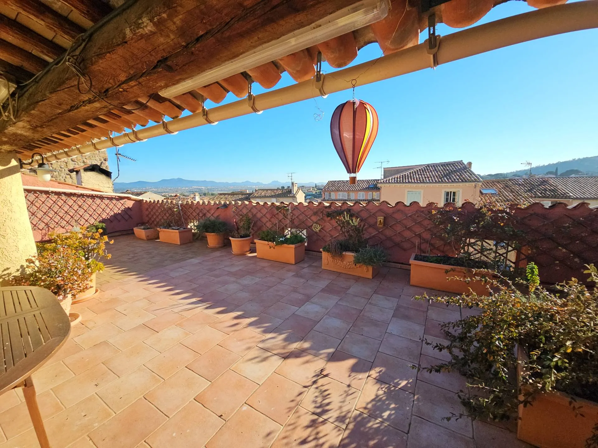 villa 9 pièces à Roquebrune-sur-Argens (83520) — photo 2