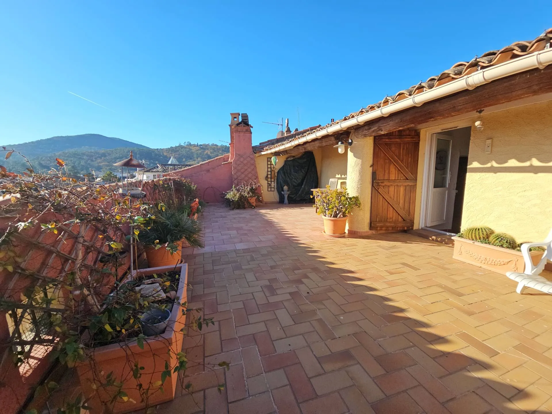 villa 9 pièces à Roquebrune-sur-Argens (83520) — photo 3
