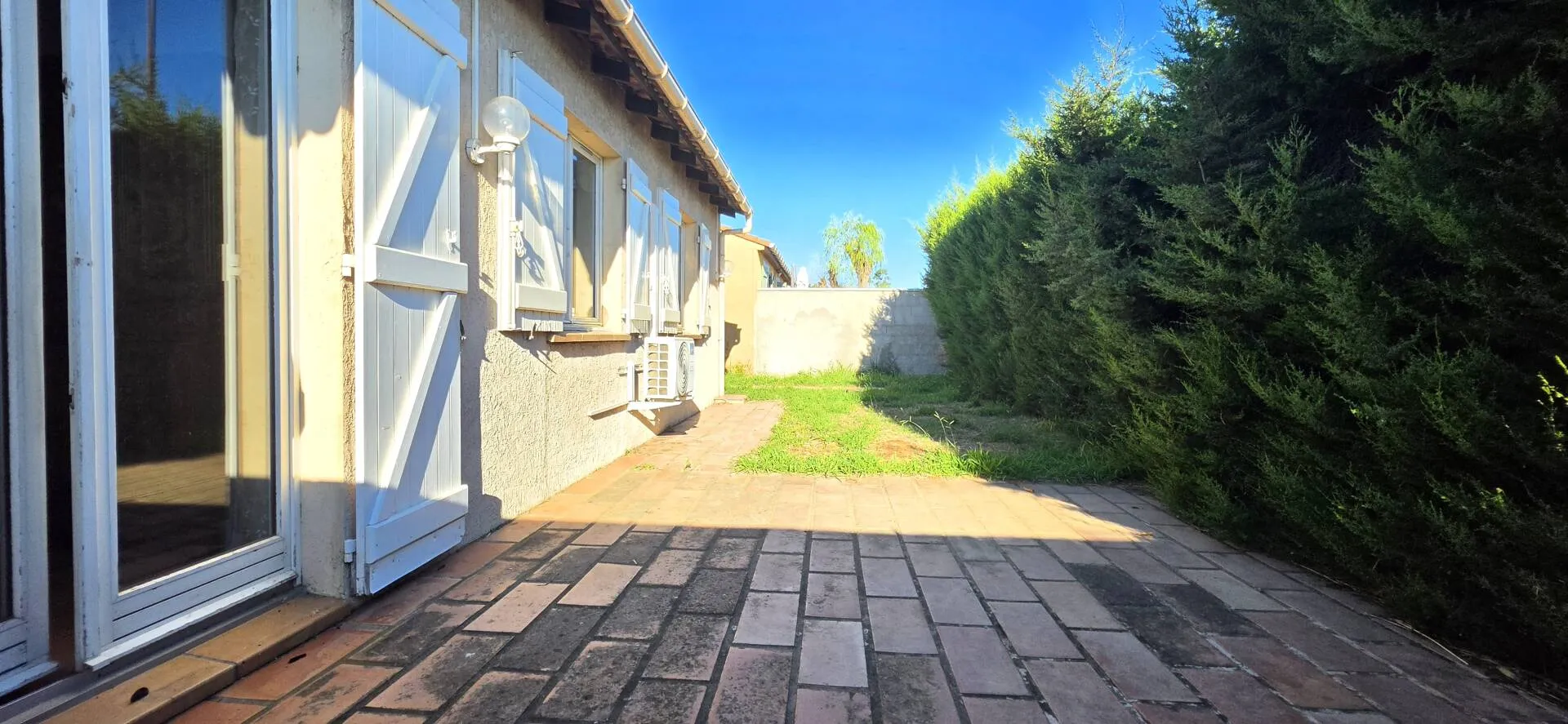 villa 3 pièces à Muy (83490) — photo 2