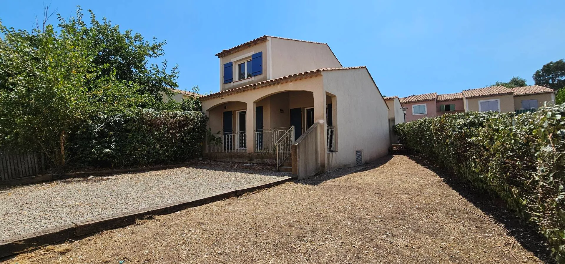 villa 4 pièces à Roquebrune-sur-Argens (83520) — photo 3