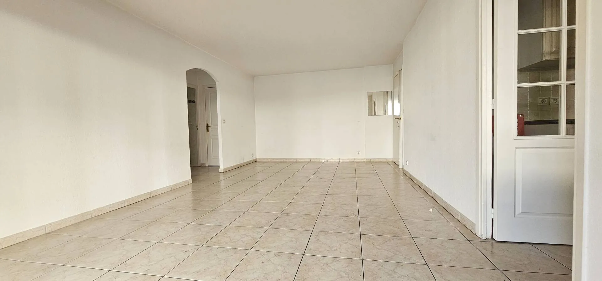 appartement 3 pièces à Saint-Raphaël (83700) — photo 3