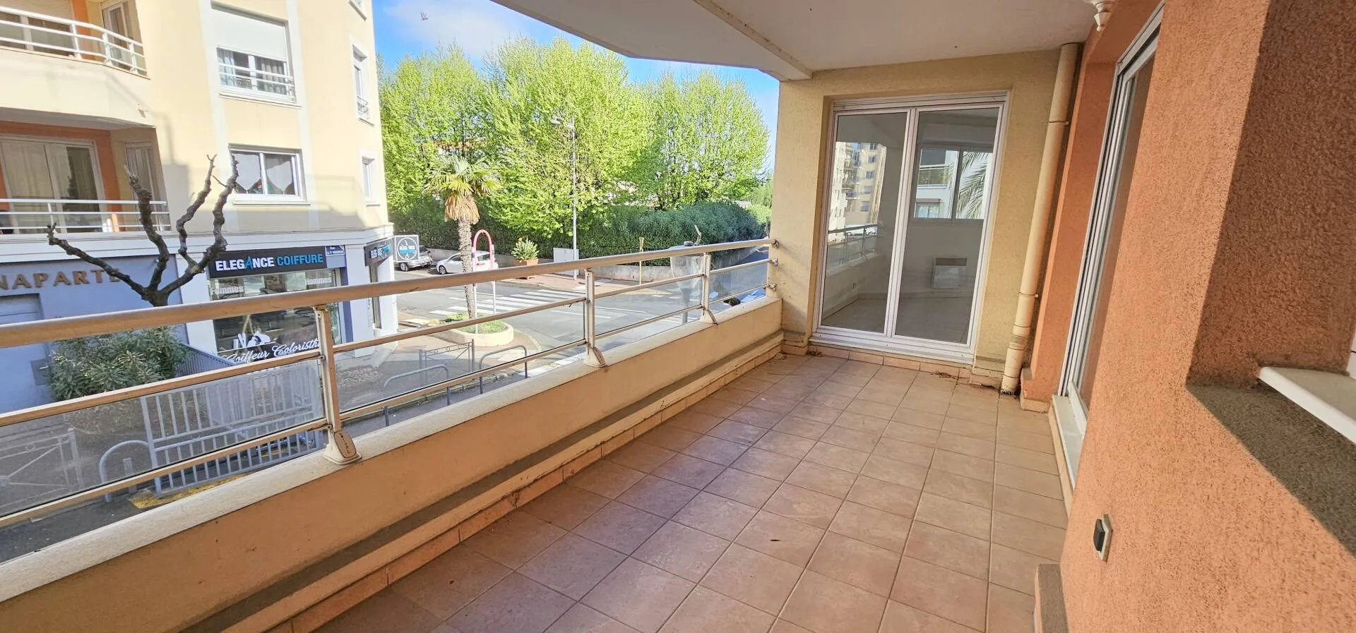 appartement 3 pièces à Saint-Raphaël (83700) — photo 2