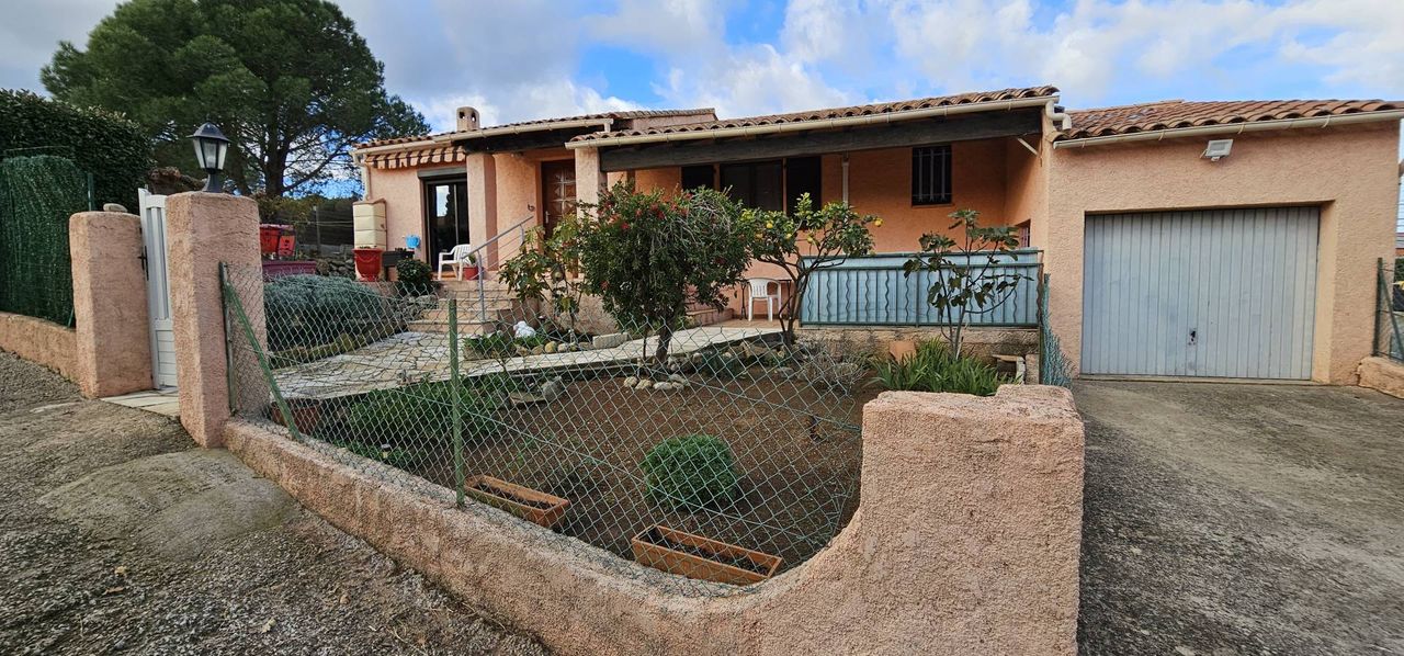 A VENDRE VILLA PLAIN-PIED SANS VIS A VIS.